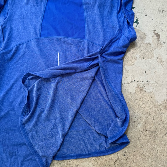 Cobalt blue working out top - Picture 3 of 3